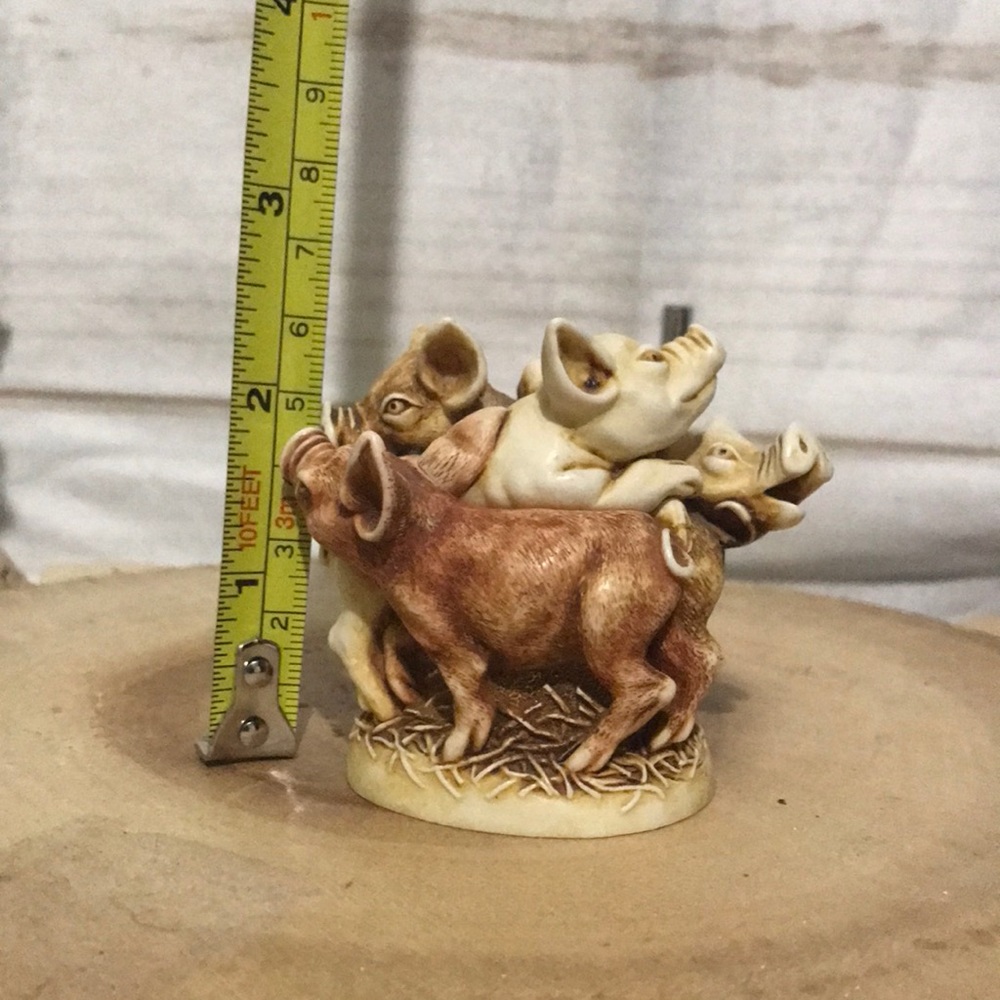 Harmony Kingdom Hog Heaven Four Pigs - Pile of Pigs - Treasure Jest Box